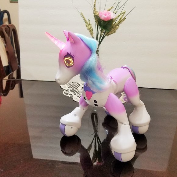 HOT Zoomer Enchanted Unicorn Toy Zoomer Enchanted Unicorn